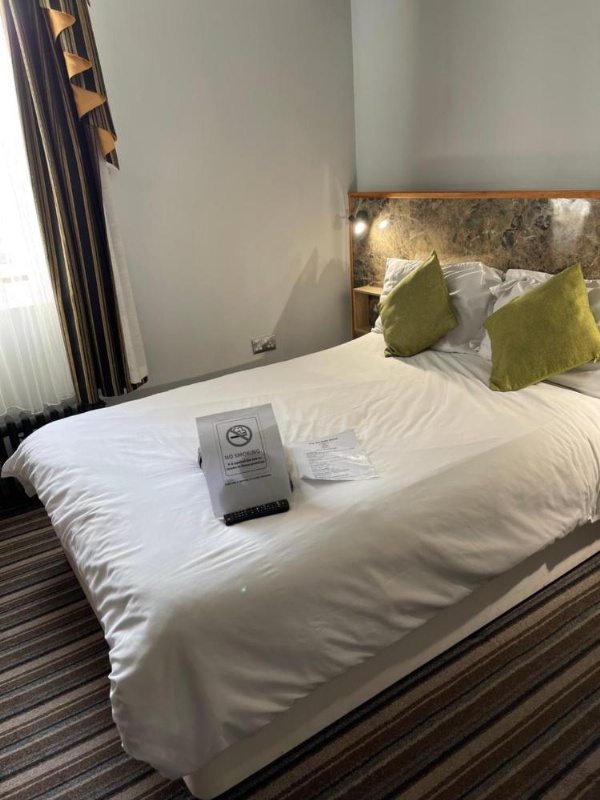 The Six Bells Hotel image 11