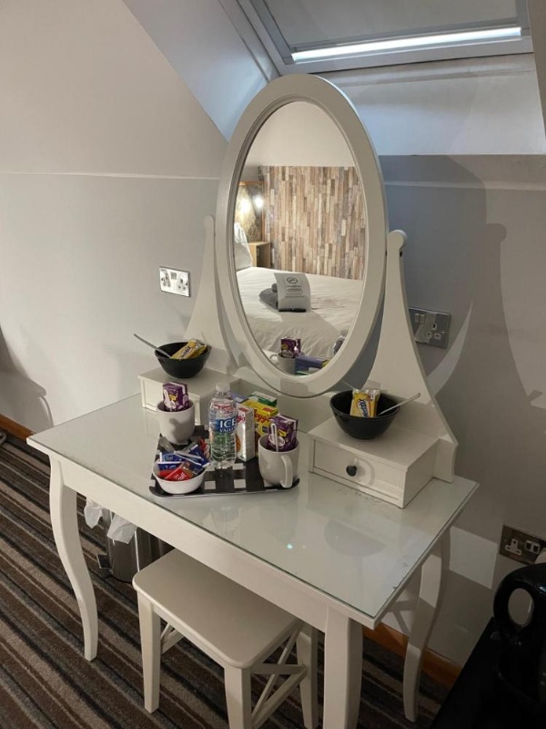 The Six Bells Hotel image 19