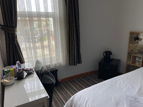 The Six Bells Hotel image 31