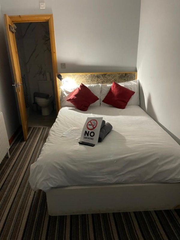 The Six Bells Hotel image 45