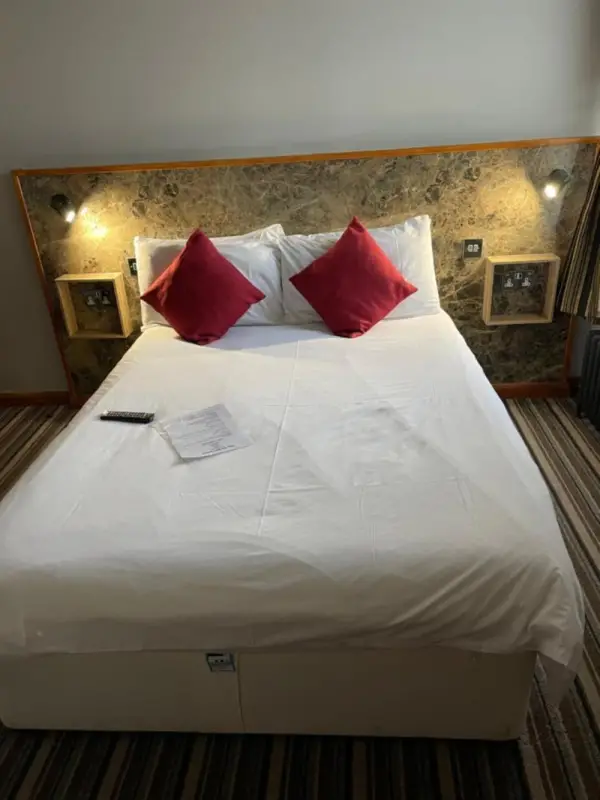 The Six Bells Hotel 9